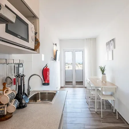 Beguest Oceanic Rainbow Apartment